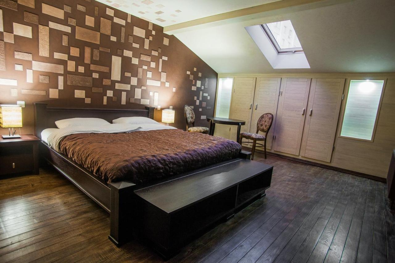 Pieno Piano Hotel Ривне Екстериор снимка