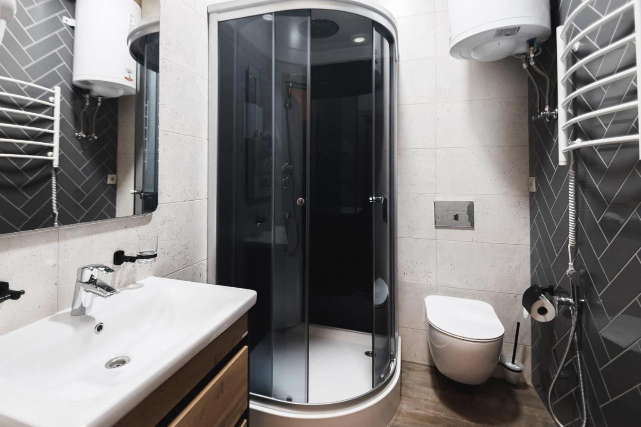 Pieno Piano Hotel Ривне Екстериор снимка