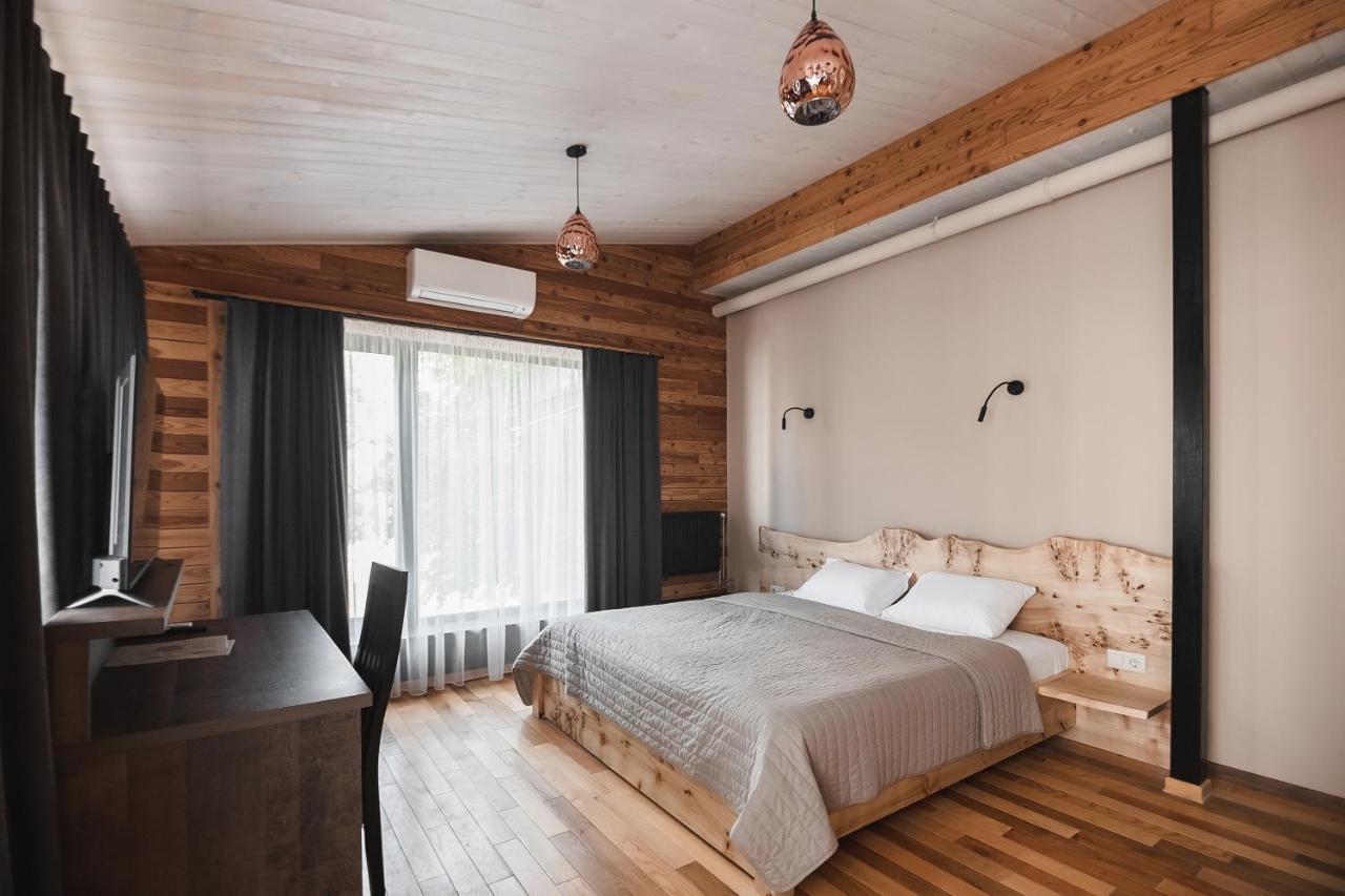 Pieno Piano Hotel Ривне Екстериор снимка