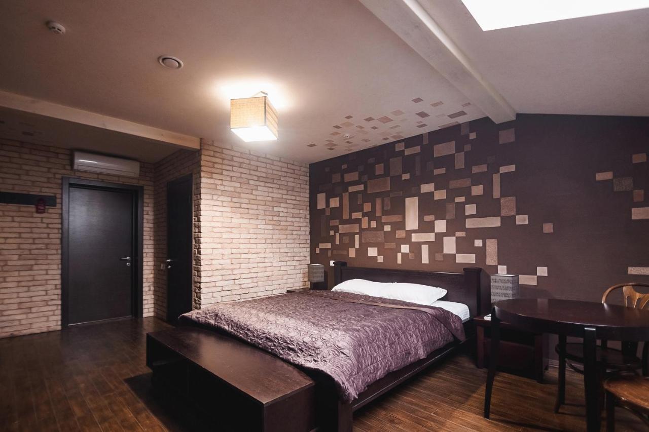 Pieno Piano Hotel Ривне Екстериор снимка