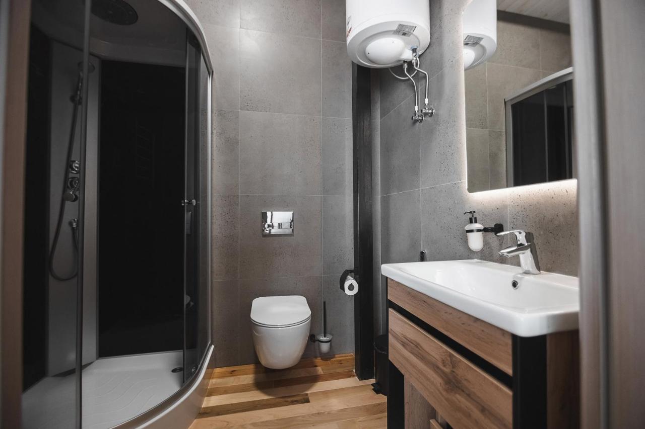 Pieno Piano Hotel Ривне Екстериор снимка