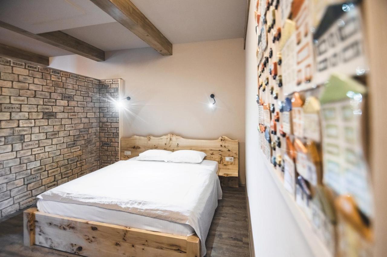 Pieno Piano Hotel Ривне Екстериор снимка