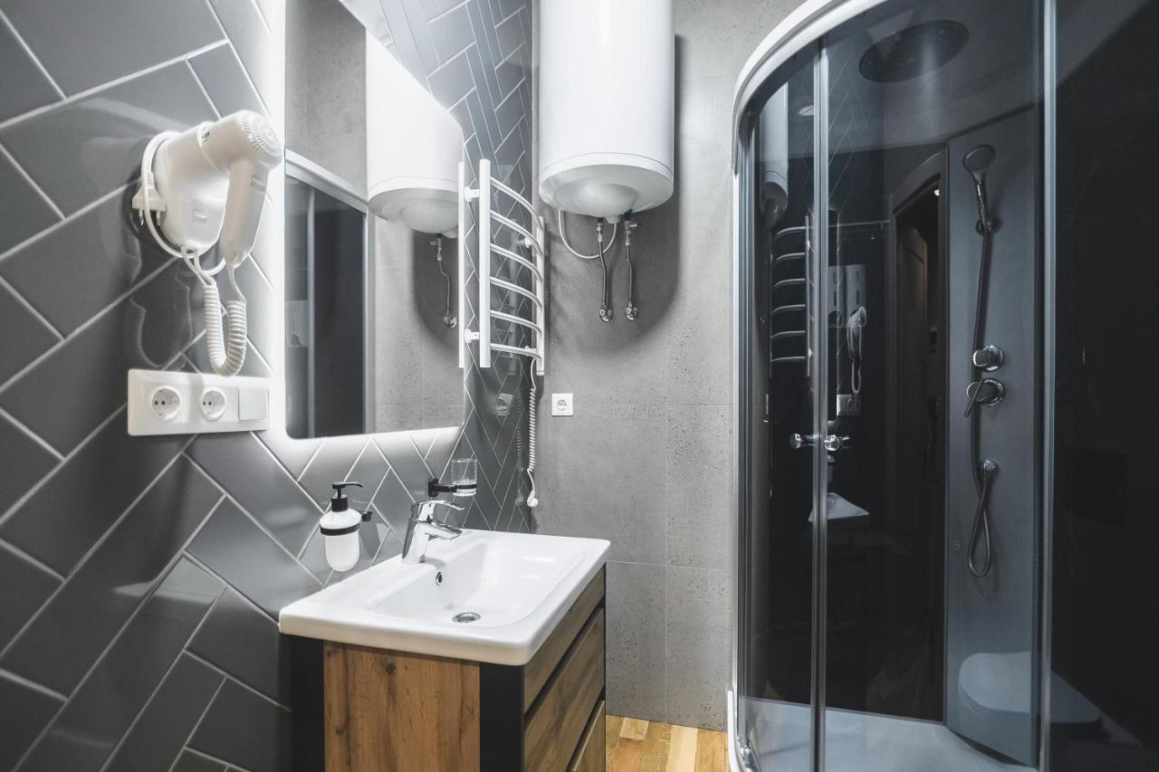 Pieno Piano Hotel Ривне Екстериор снимка